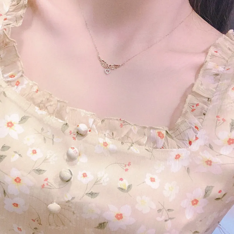 18K Gold Fashion Heart-shaped Pendant Necklace Exclusively Handcrafted 0.062 Carat Natural Diamond (H-F Color, VS1-VS2 Clarity)