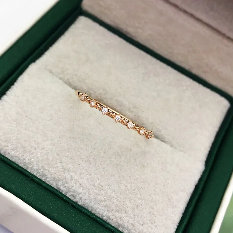 18K Gold Fashion Simple bust Diamond Ring Exclusively Handcrafted 0.042 Carat Natural Diamond (H-F Color, VS1-VS2 Clarity)