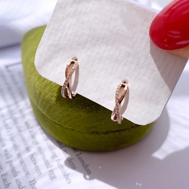 18K Gold Fashionable Simplicity Round Earrings Exclusively Handcrafted 0.11 Carat Natural Diamond (H-F Color, VS1-VS2 Clarity)