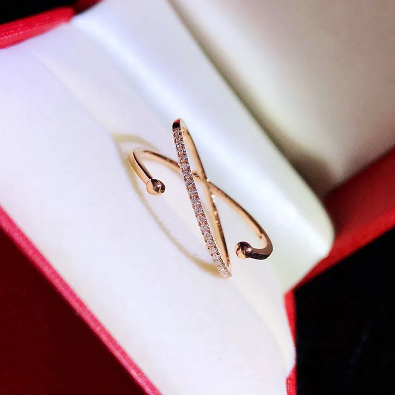 18K Gold star Dotted Exquisite Bust Diamond Ring Exclusively Handcrafted 0.068 Carat Natural Diamond (H-F Color, VS1-VS2 Clarity)