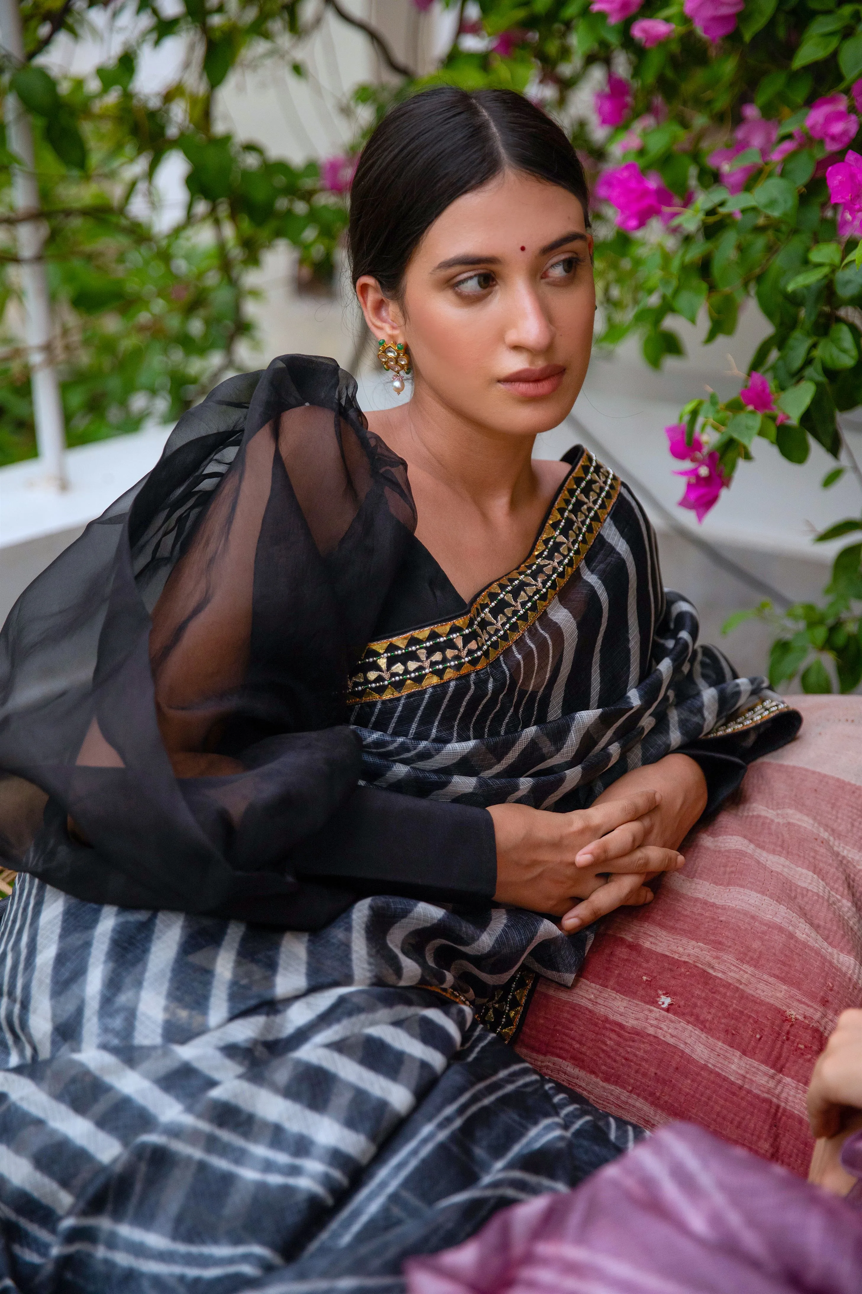 Aarti Sethia Studio    I   Black Hand Embroidered Lahariya Saree Set