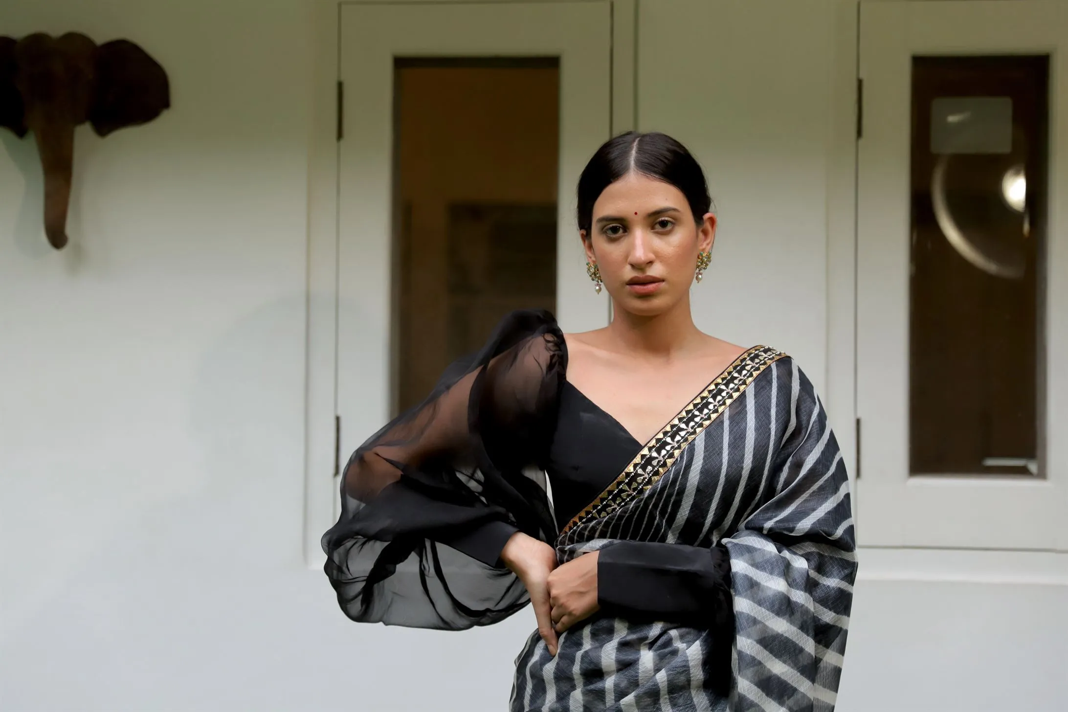 Aarti Sethia Studio    I   Black Hand Embroidered Lahariya Saree Set