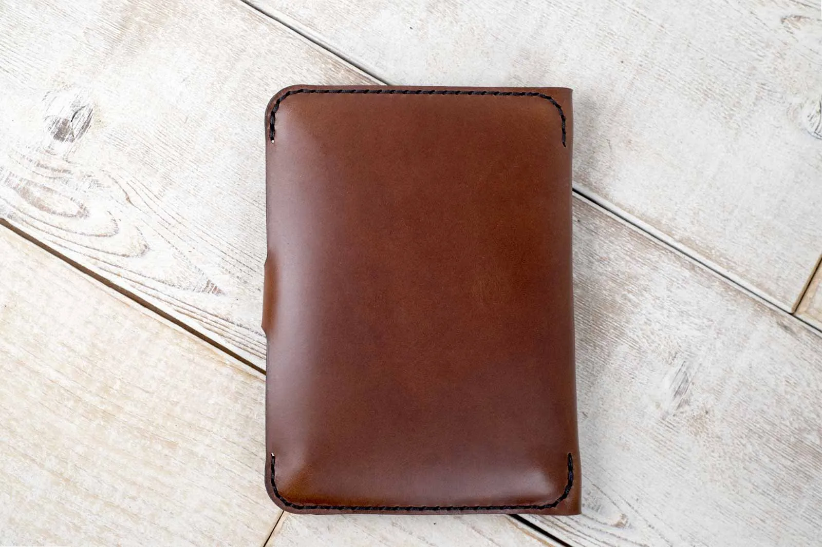 Amazon Base Kindle Classic Leather Tablet Case