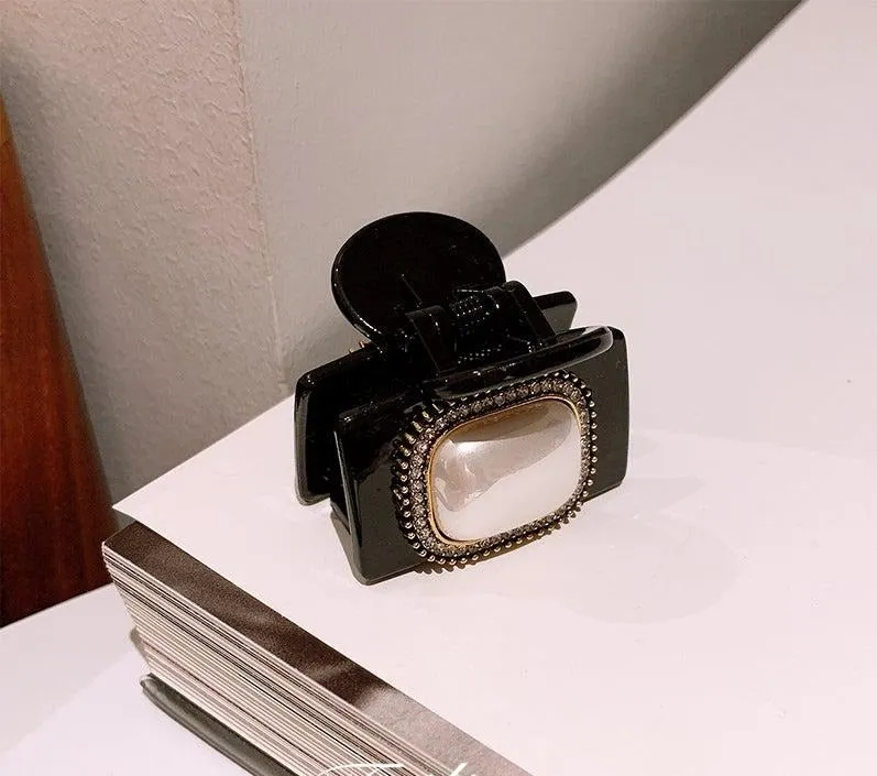 Camellia Small Claw Clip