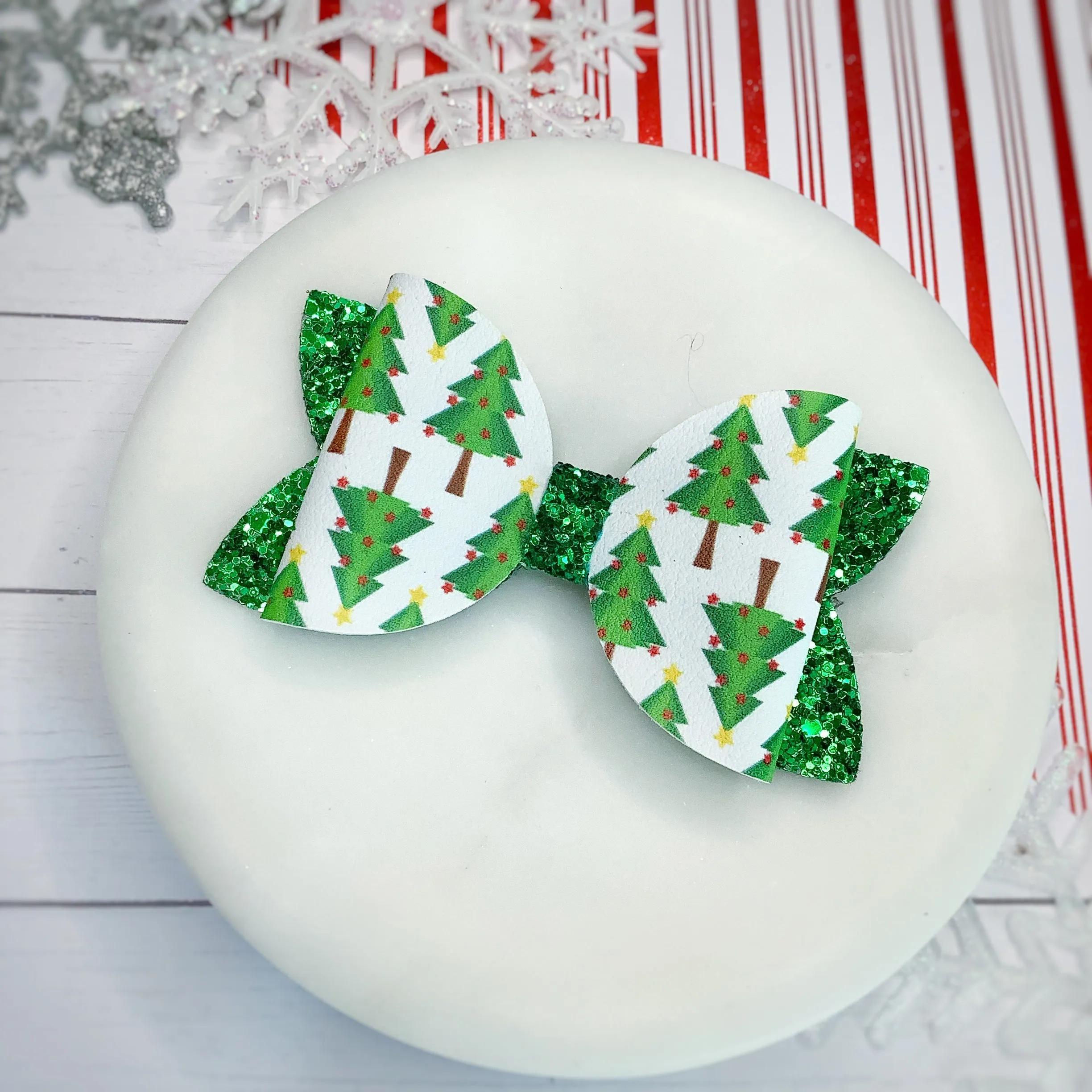 Classic Christmas Tree Riley Bow and 3.5” Bow Collection