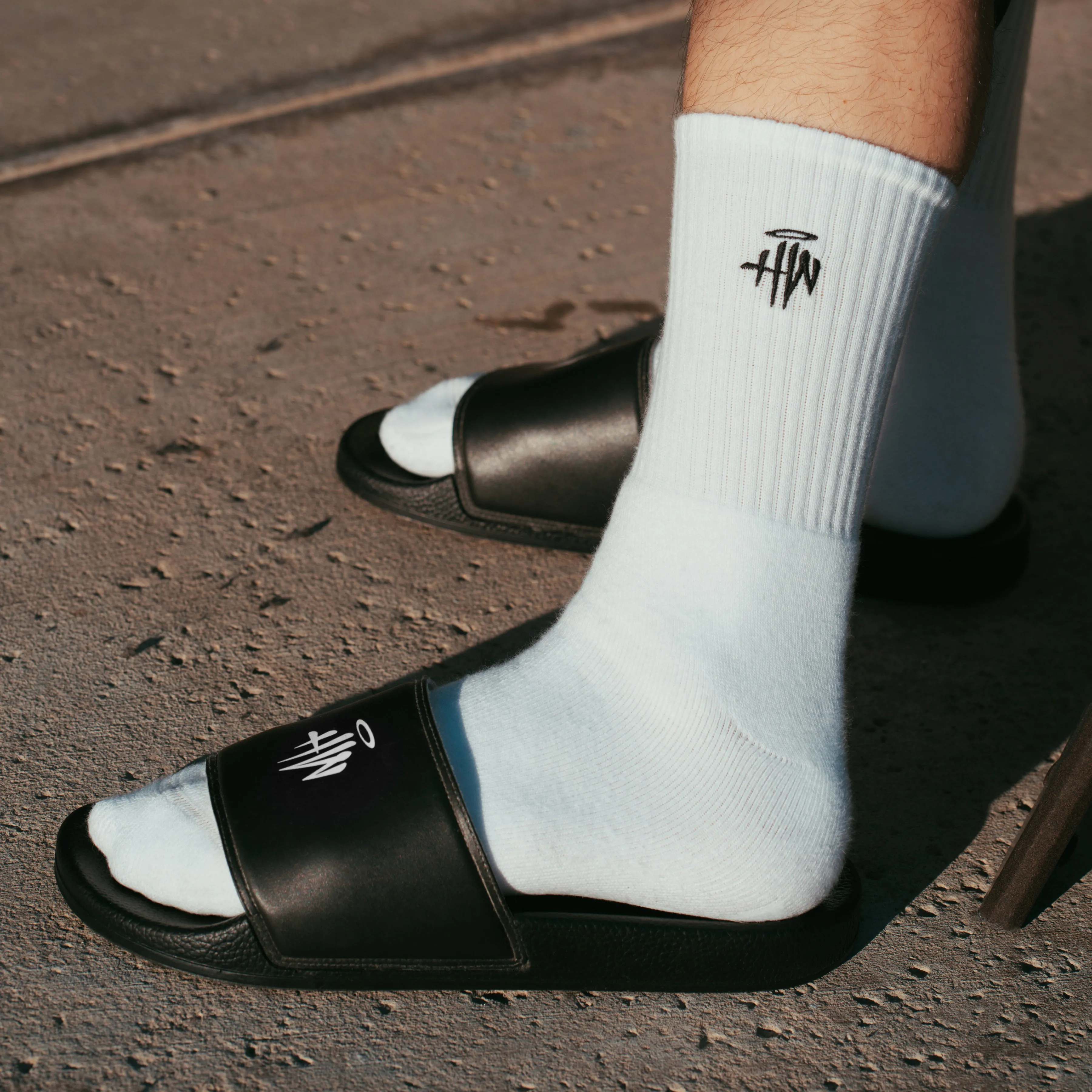 Classic Logo embroidered socks