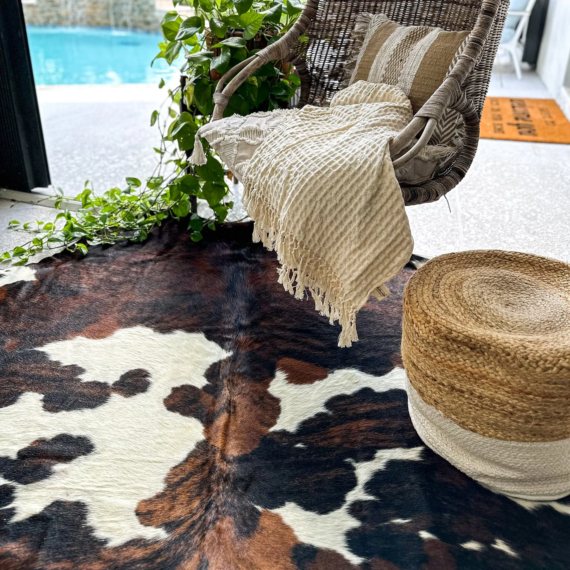 Classic Tricolor Cowhide Rug