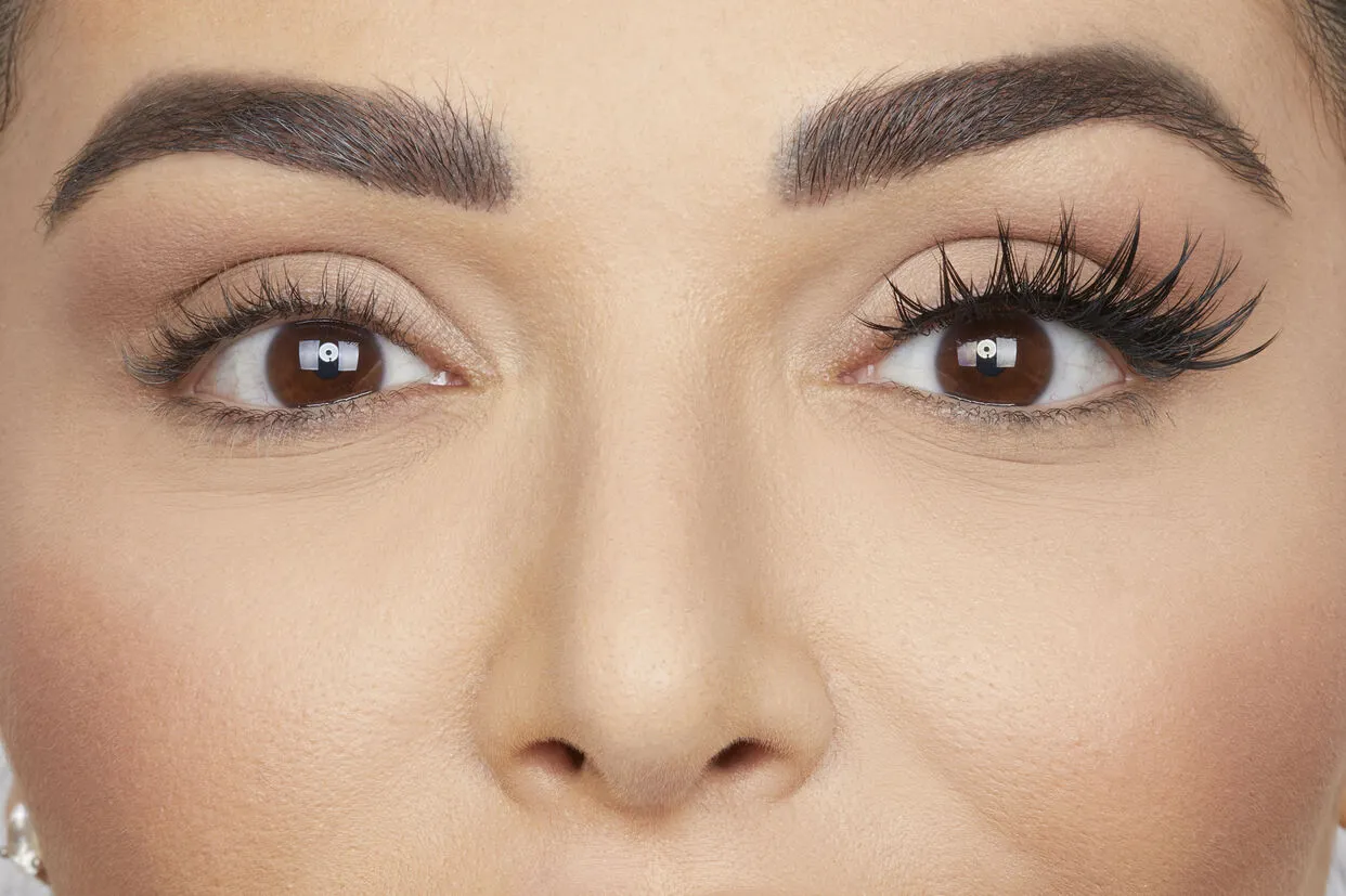 Huda Beauty Classic False Sasha Olivia #11