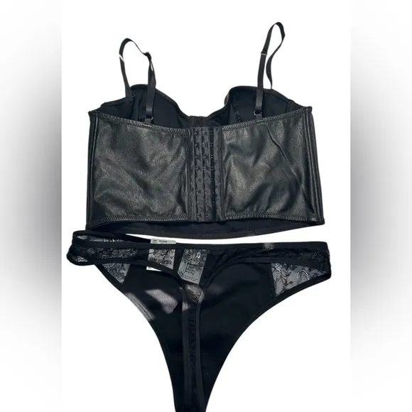 International Concepts Faux Leather Bustier and Thong Panty Set Large New NWT