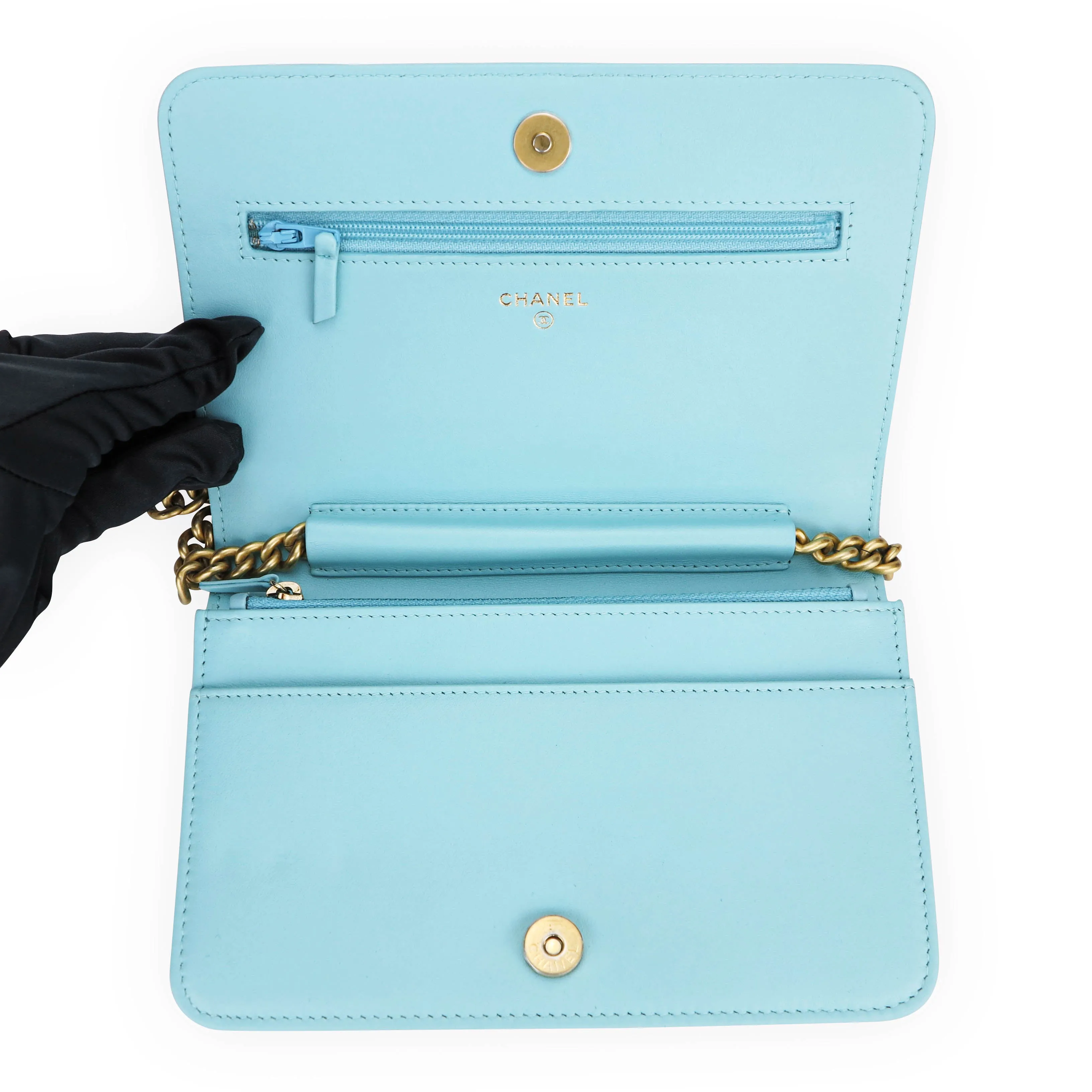 Le Boy Wallet On Chain WOC in Tiffany Blue Caviar