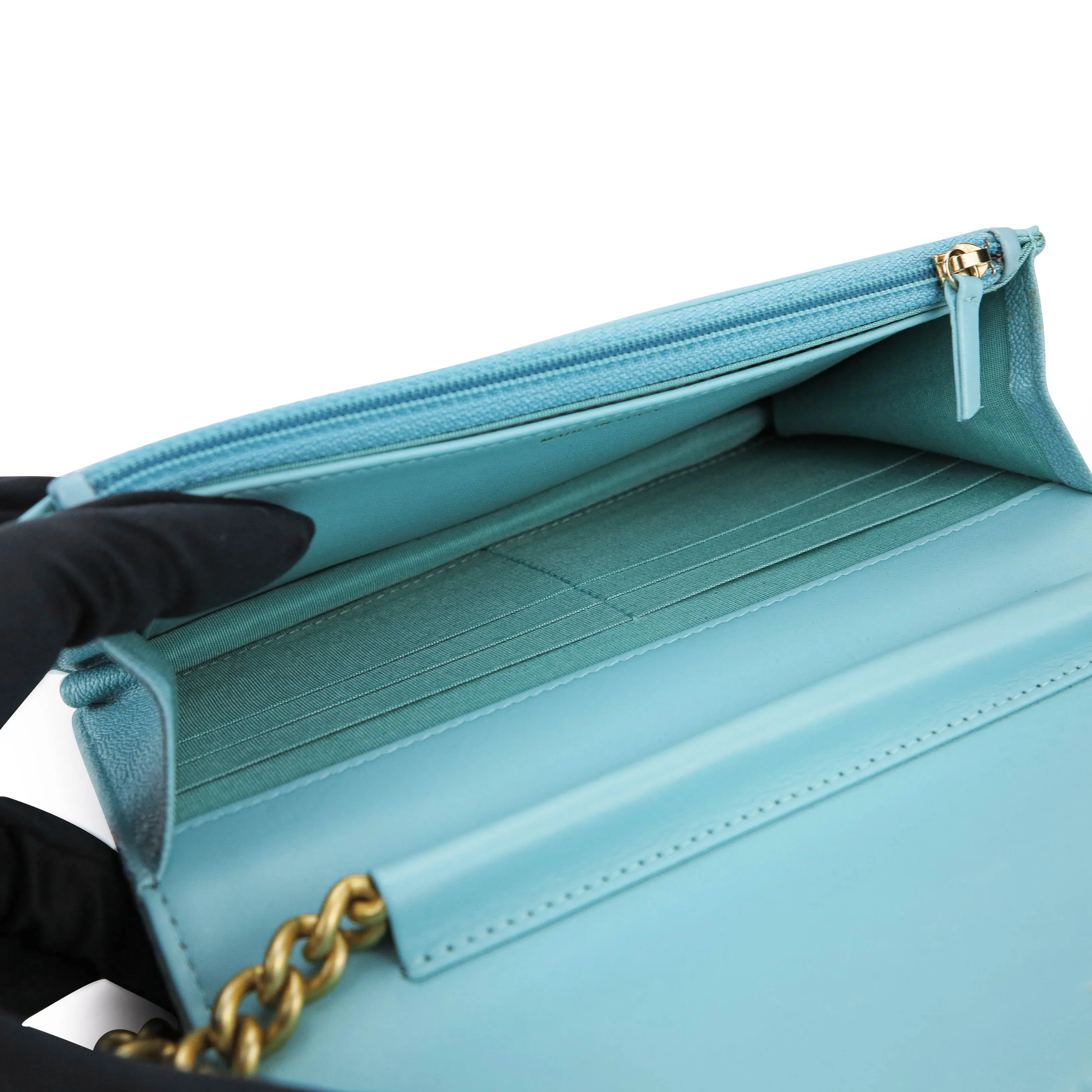 Le Boy Wallet On Chain WOC in Tiffany Blue Caviar