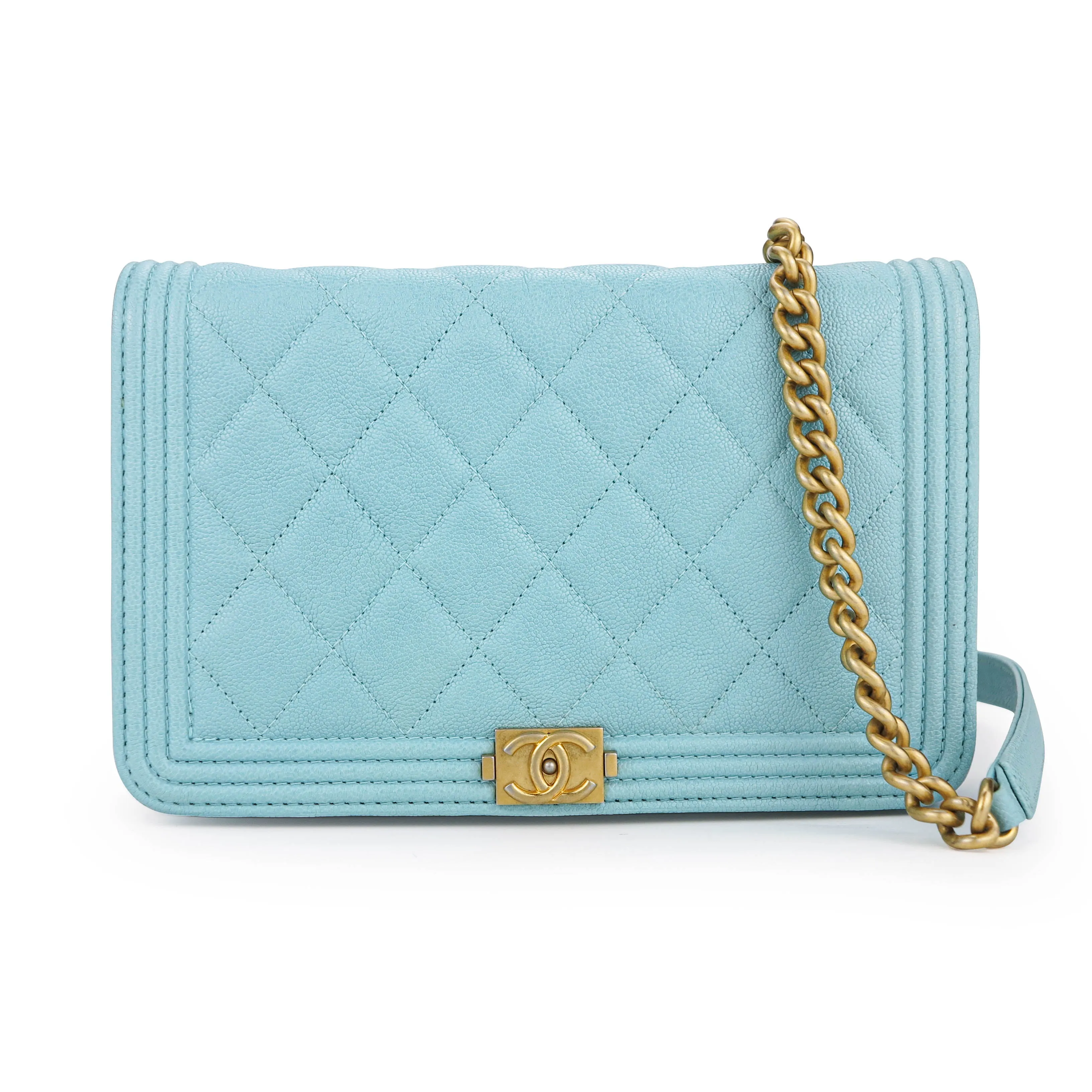 Le Boy Wallet On Chain WOC in Tiffany Blue Caviar