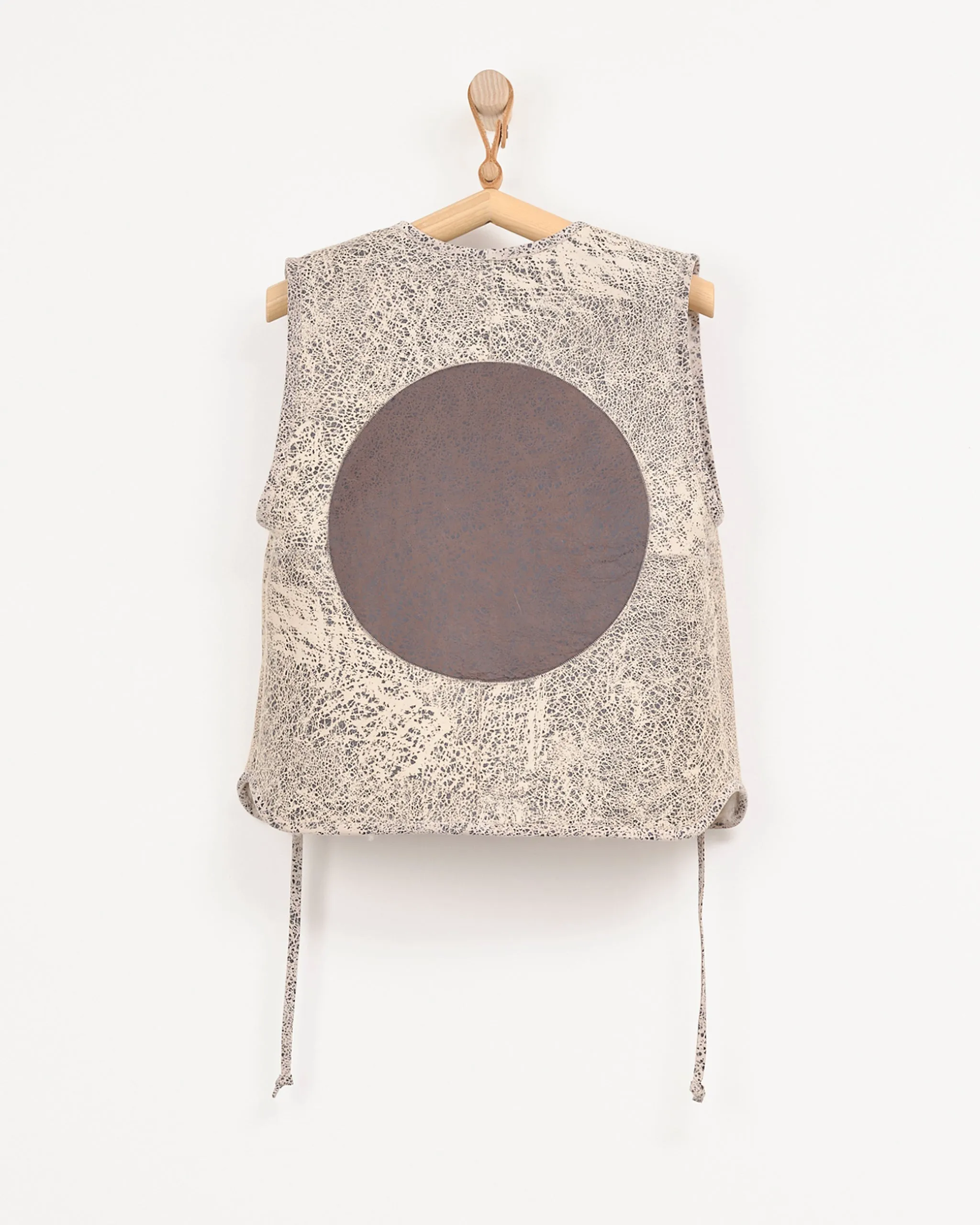 Moon Vest in Classic