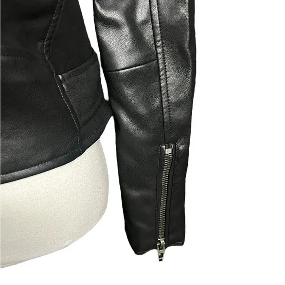 NWOT Women's BLANKNYC Faux Black Leather Moto Jacket – Sz Small