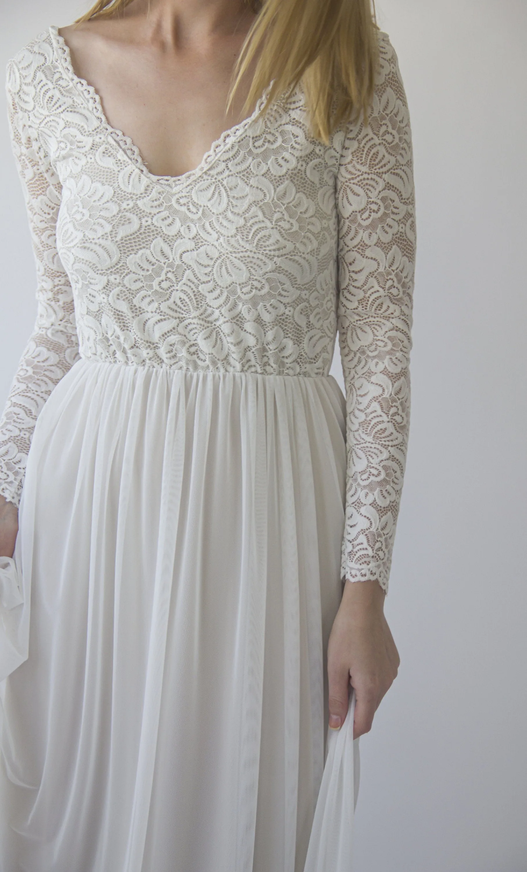 Pearly Vintage Lace Long Sleeves dress, Backless wedding dress, V neckline bridal outfit #1392