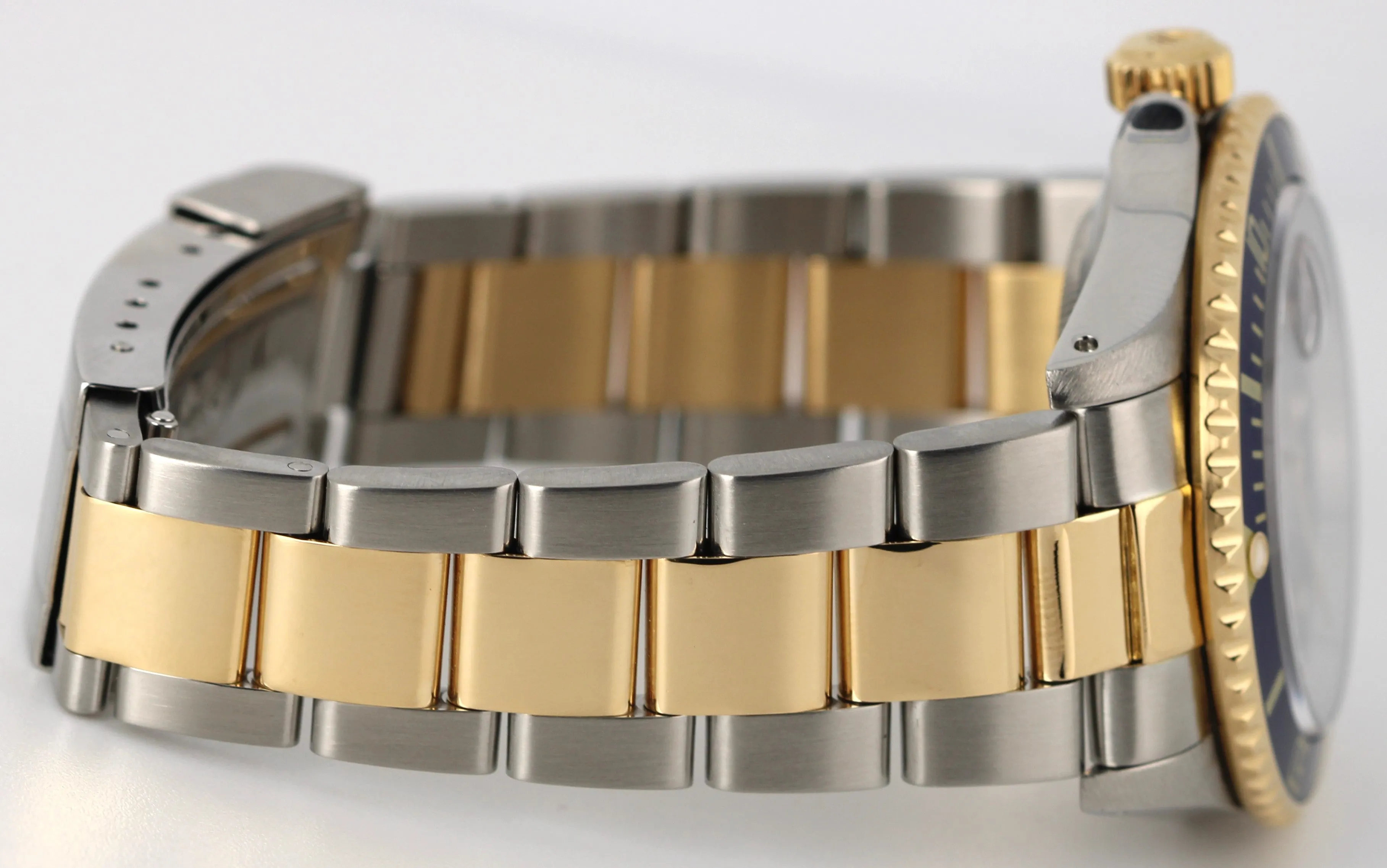 Rolex Submariner Date Two-Tone 18k Gold Steel Blue 40mm 16613 Watch