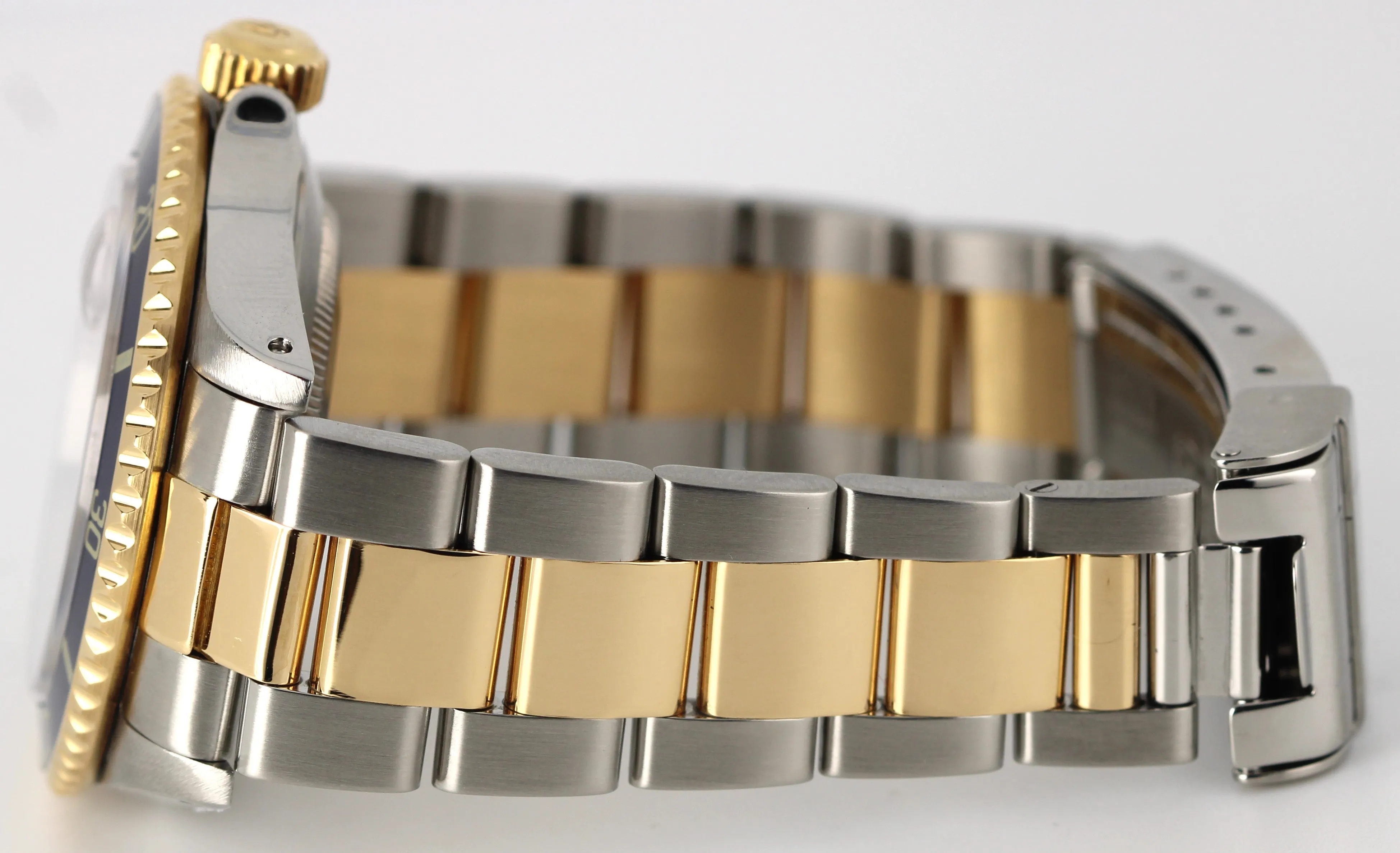 Rolex Submariner Date Two-Tone 18k Gold Steel Blue 40mm 16613 Watch