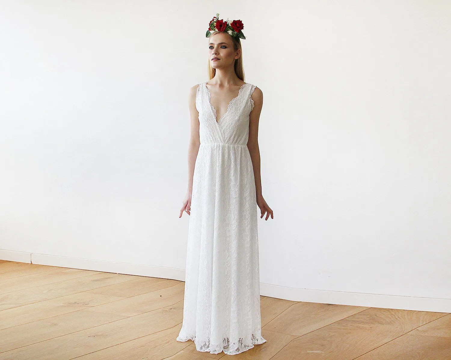Sleeveless Ivory Lace Wedding Gown #1150