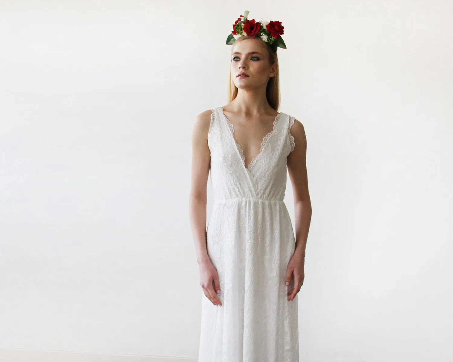 Sleeveless Ivory Lace Wedding Gown #1150