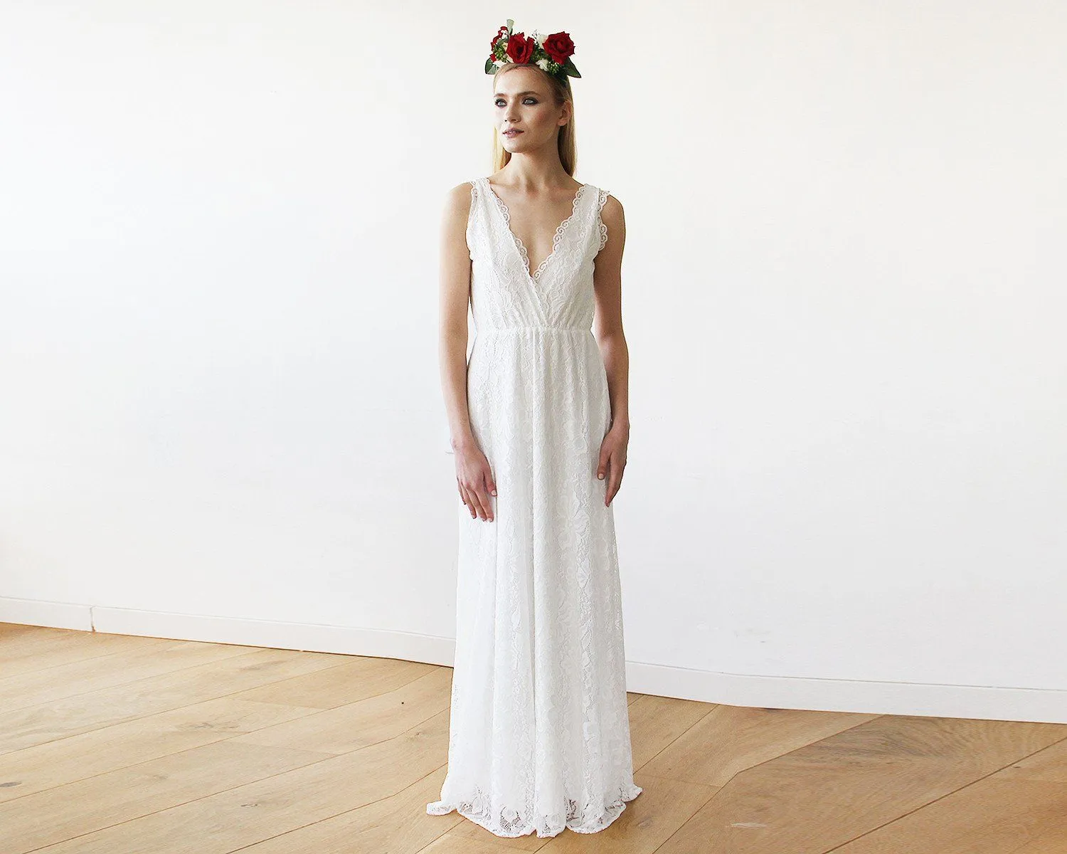 Sleeveless Ivory Lace Wedding Gown #1150