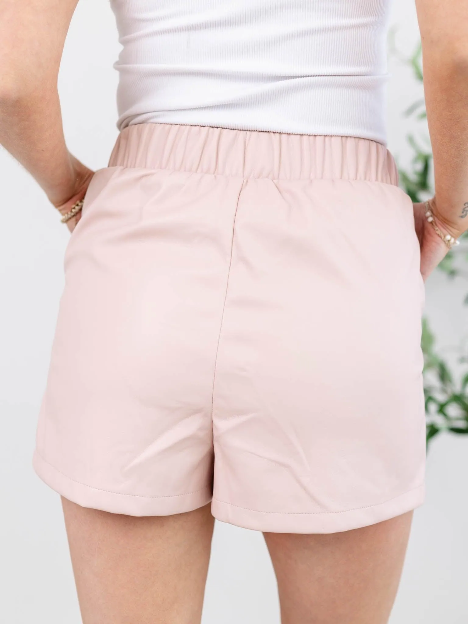 Steve Madden Classic Faux The Record Short