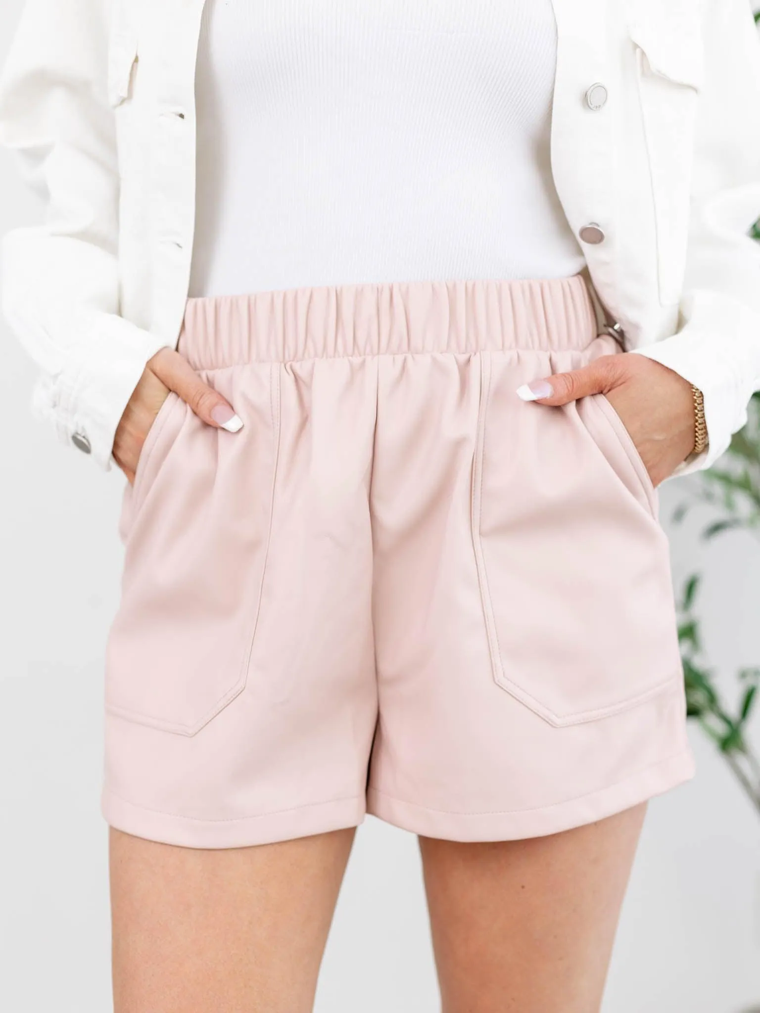 Steve Madden Classic Faux The Record Short