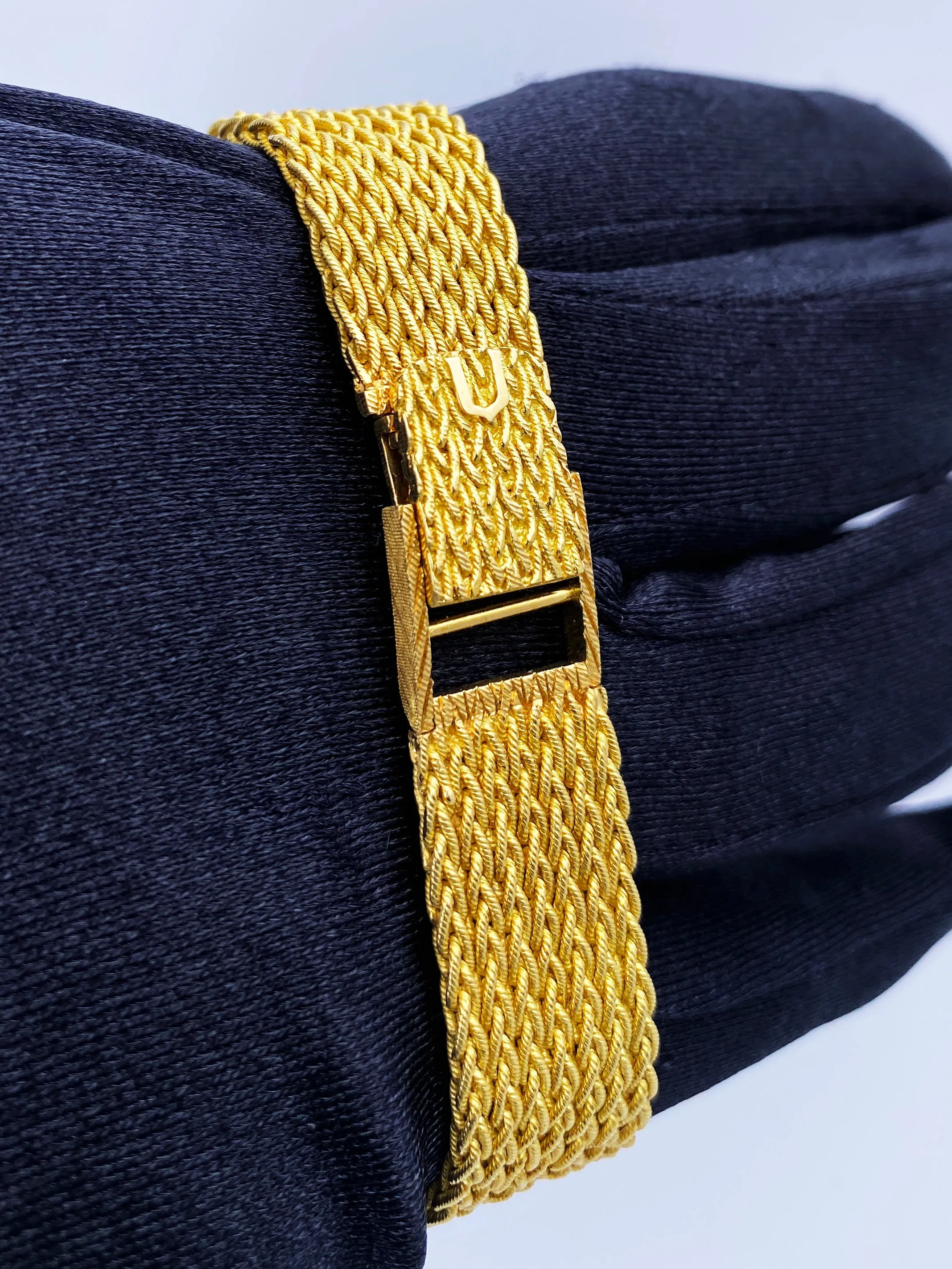 Universal Malachite Dial Diamond Bezel & 18K Yellow Gold Ladies Watch