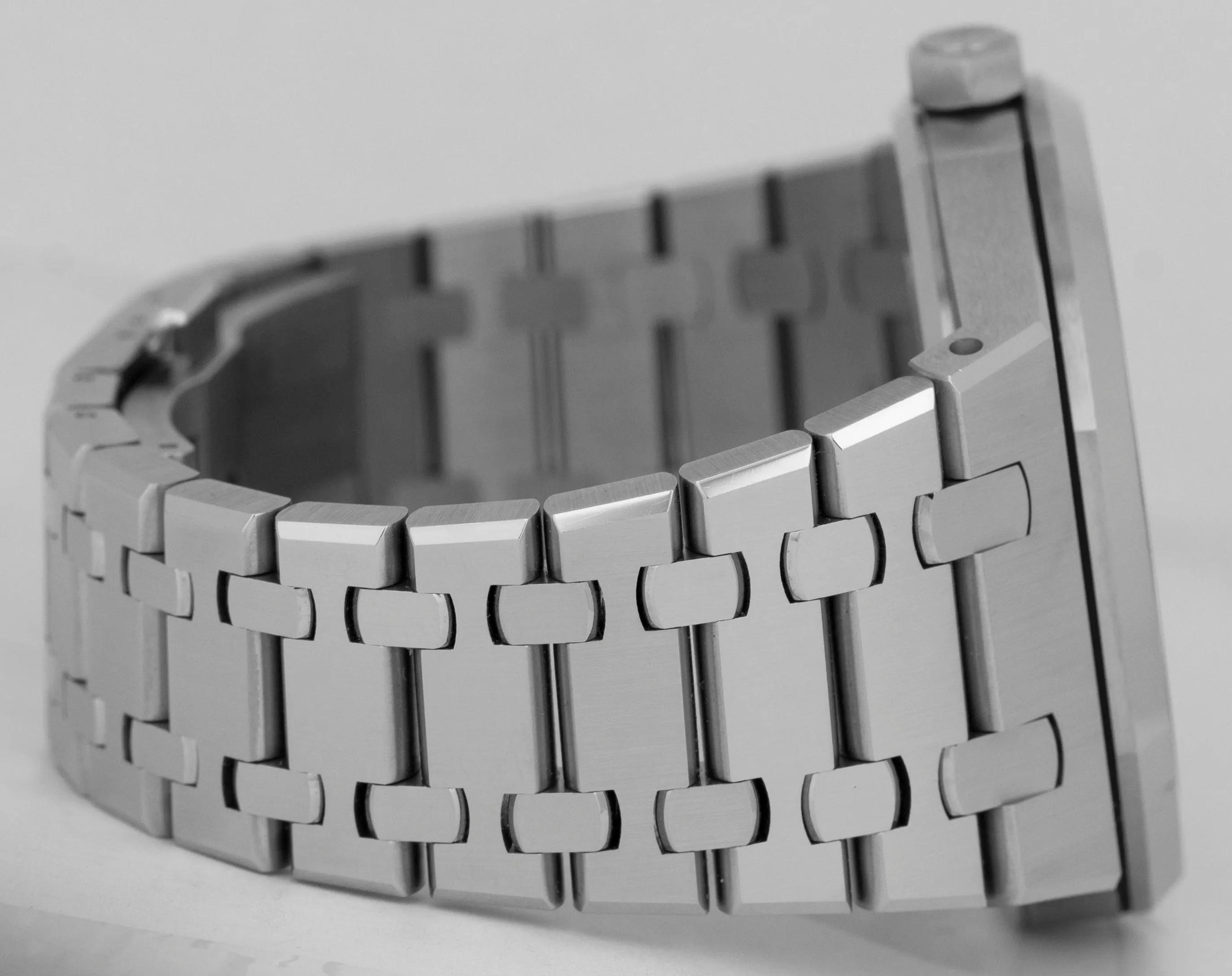 UNPOLISHED Audemars Piguet Royal Oak Black 41mm 15400ST.OO.1220ST.01 Steel Watch